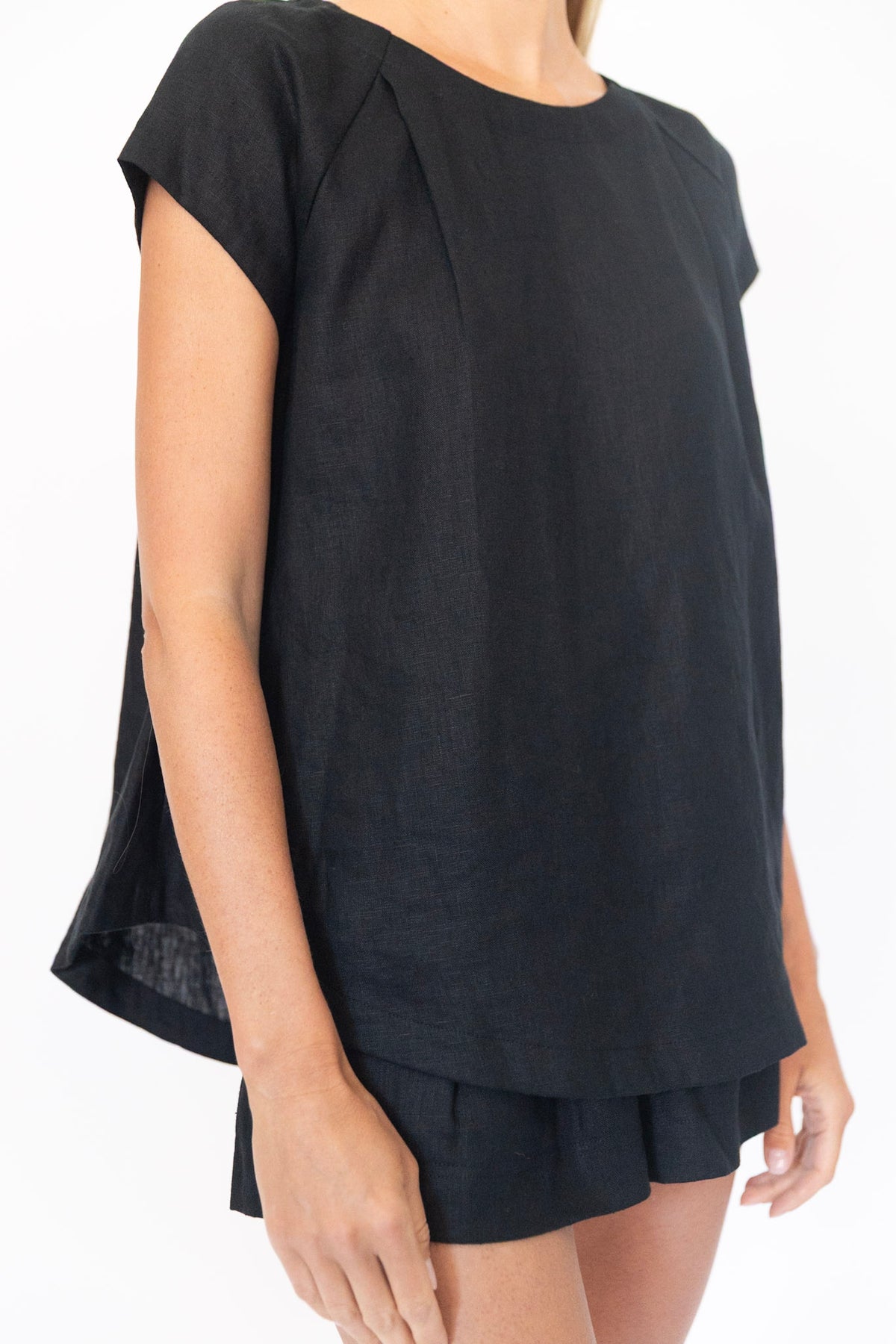 Linen Tunic in Black