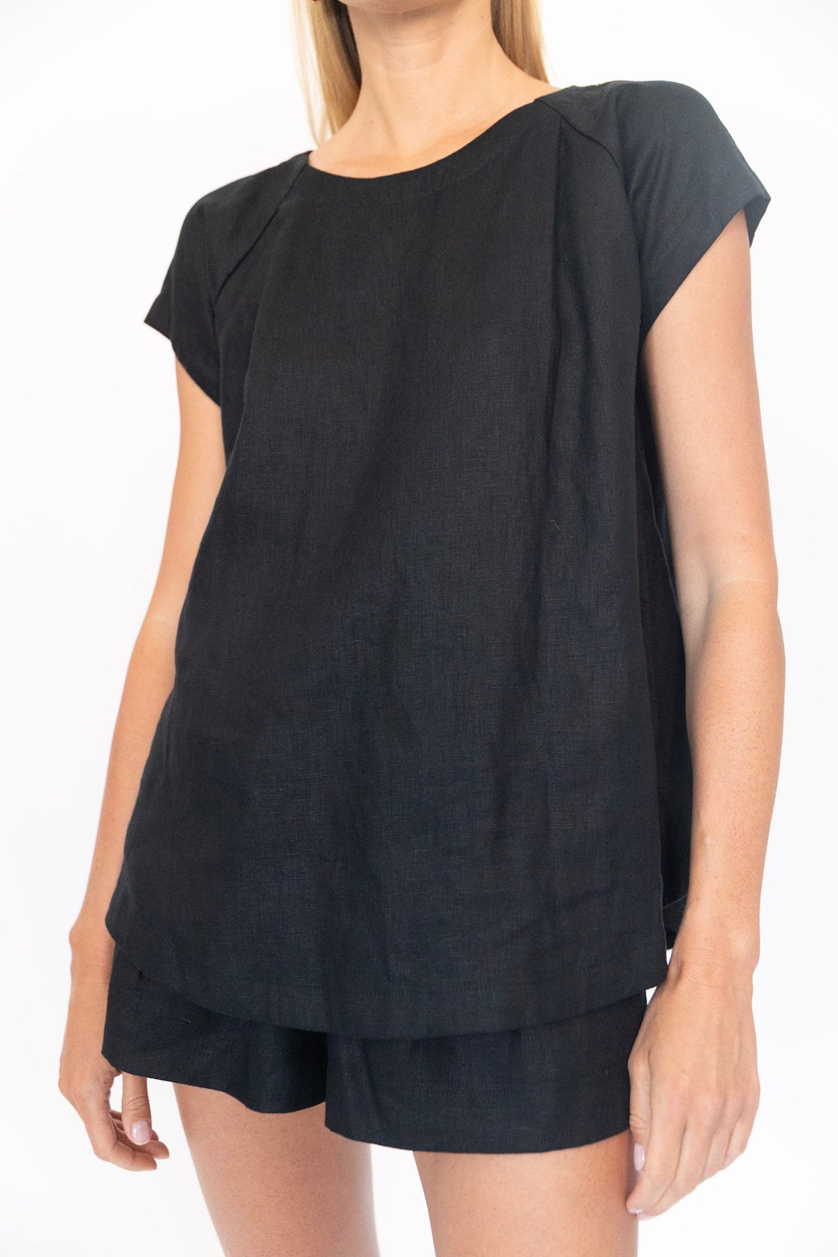 Linen Tunic in Black