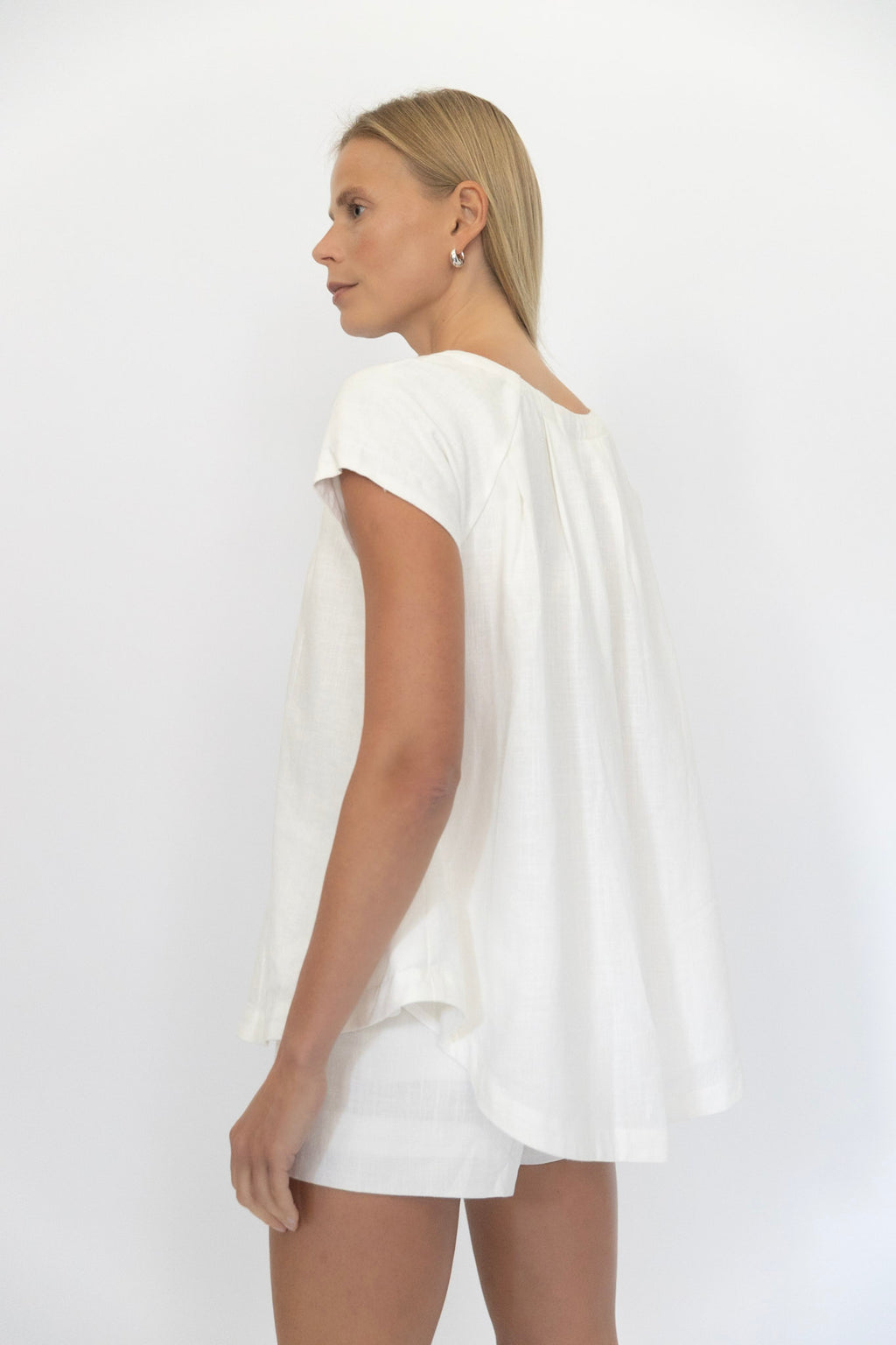 Linen Tunic in Black