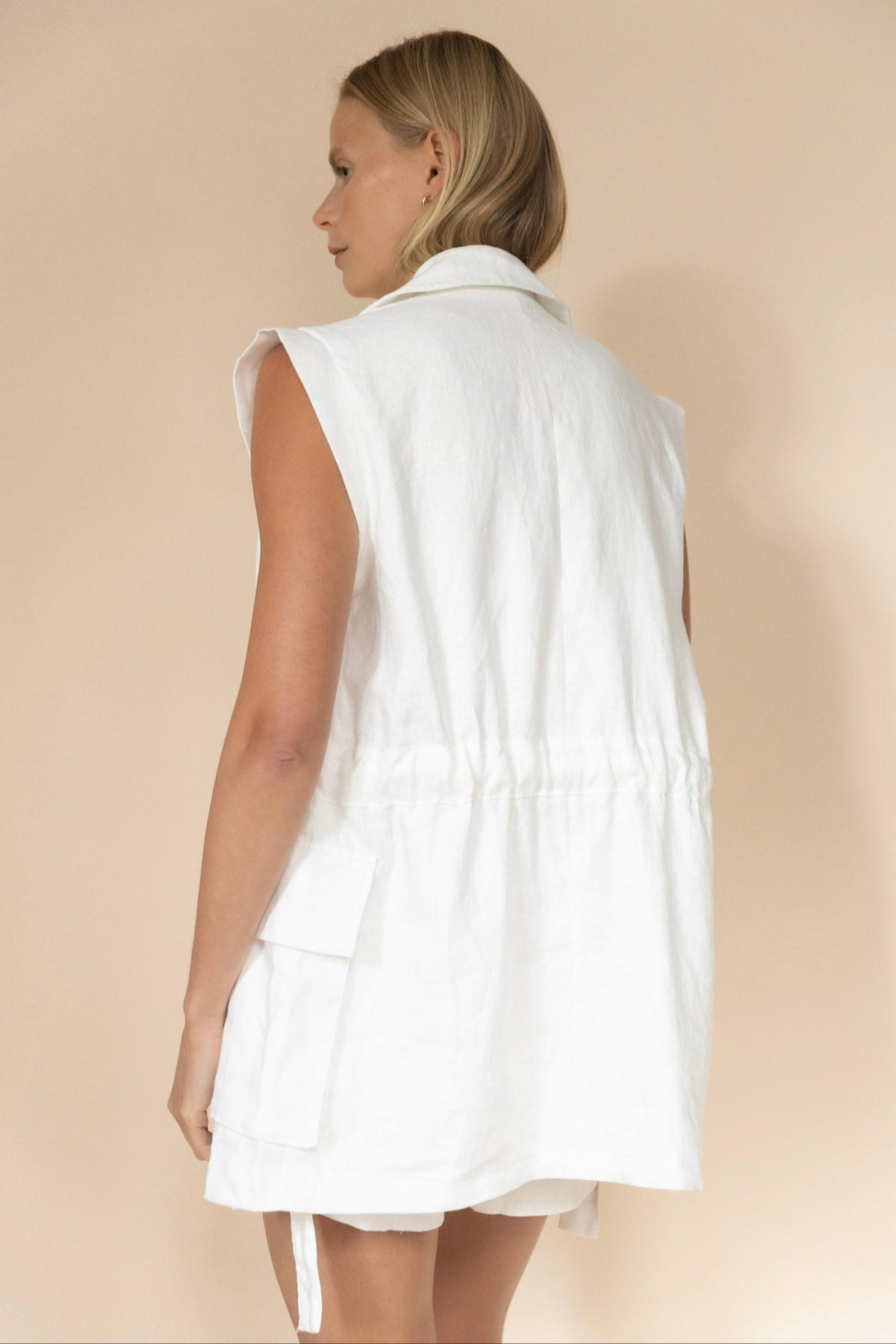 Linen Sleeveless Trench in Coconut